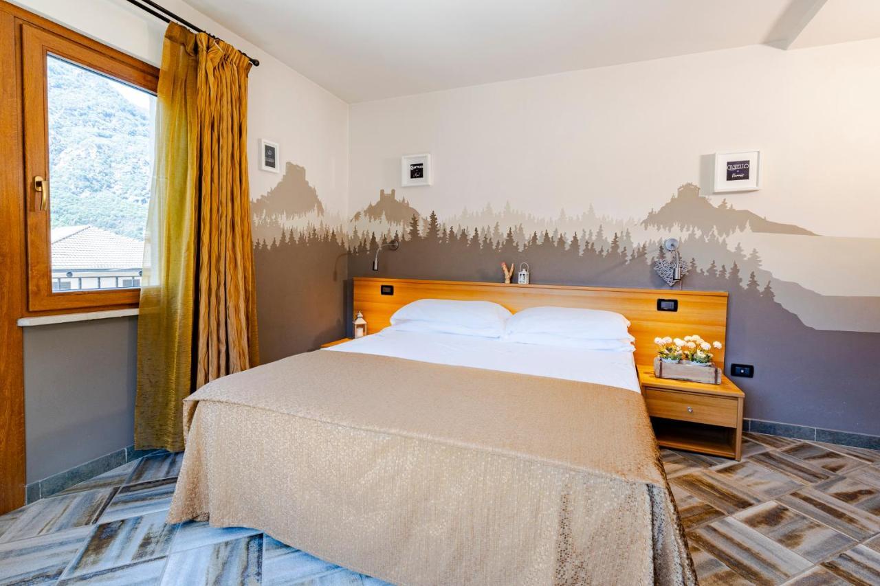 Hotel&Restaurant Armanac De Toubie Arnad エクステリア 写真