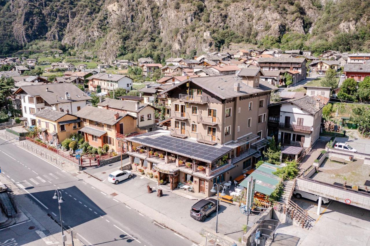 Hotel&Restaurant Armanac De Toubie Arnad エクステリア 写真