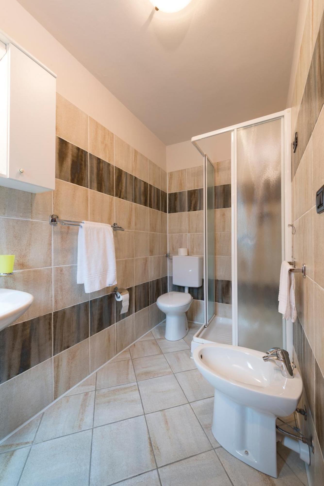 Hotel&Restaurant Armanac De Toubie Arnad エクステリア 写真