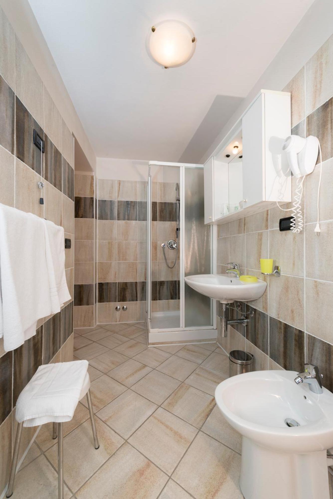 Hotel&Restaurant Armanac De Toubie Arnad エクステリア 写真