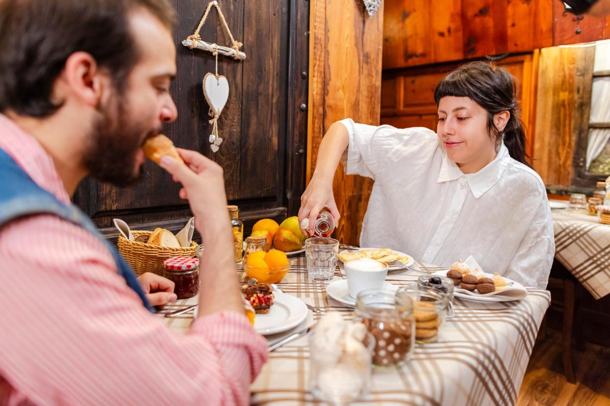 Hotel&Restaurant Armanac De Toubie Arnad エクステリア 写真
