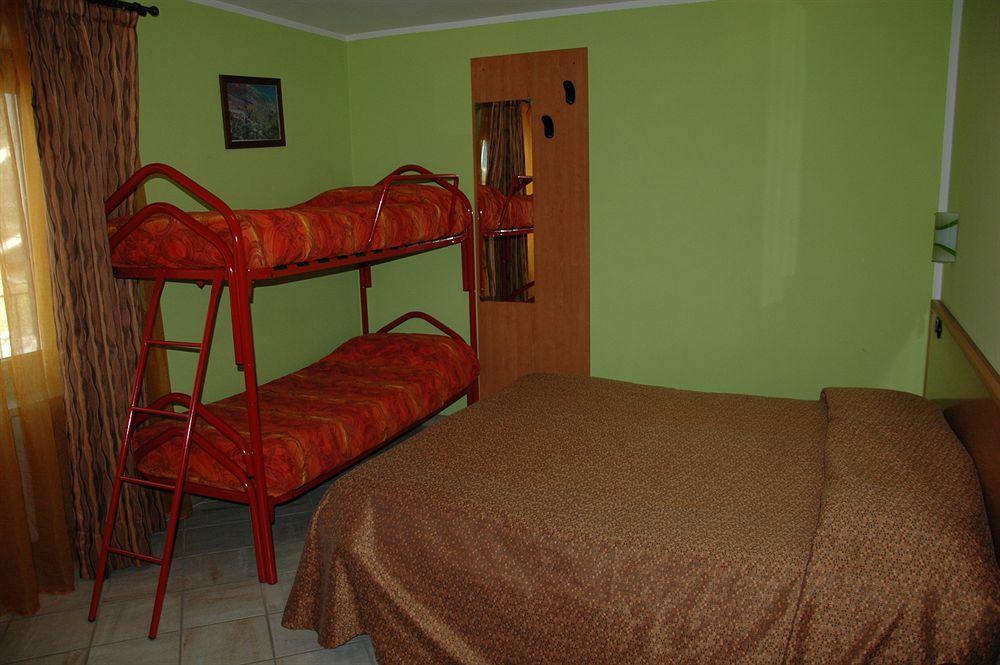 Hotel&Restaurant Armanac De Toubie Arnad エクステリア 写真